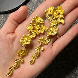 Elegant Floral Drop Earrings